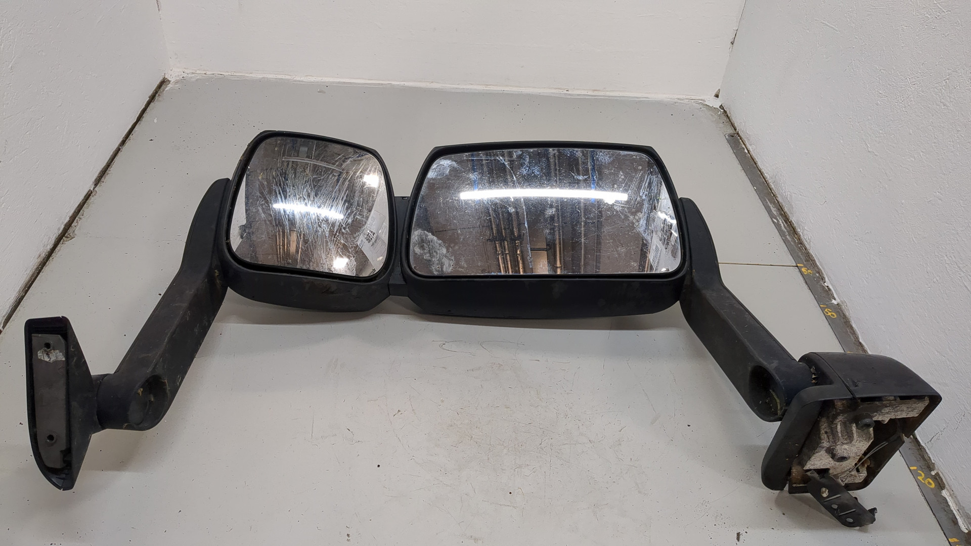 Зеркало правое электрическое