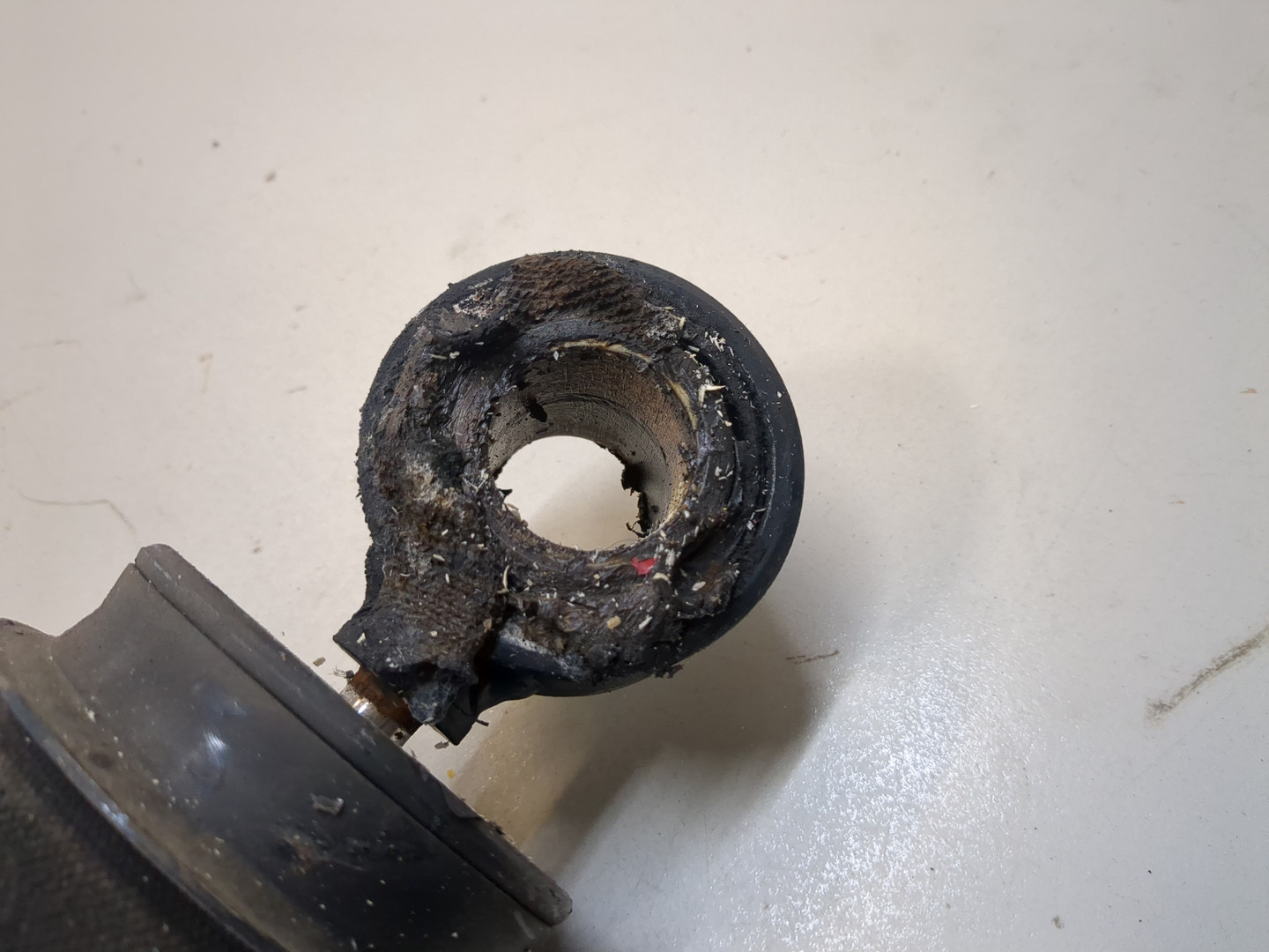 Амортизатор кабины