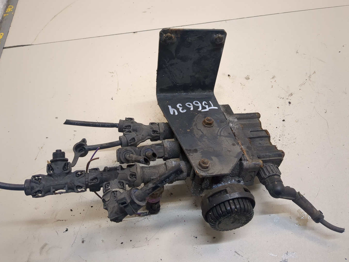 Кран уровня пола