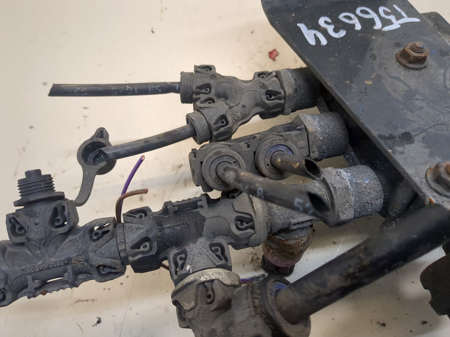 Кран уровня пола