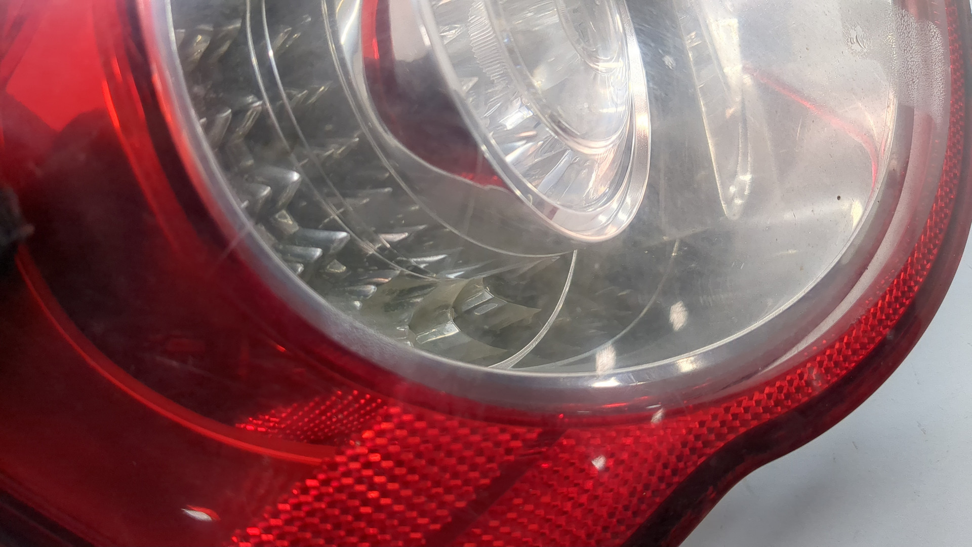 Фонарь задний левый