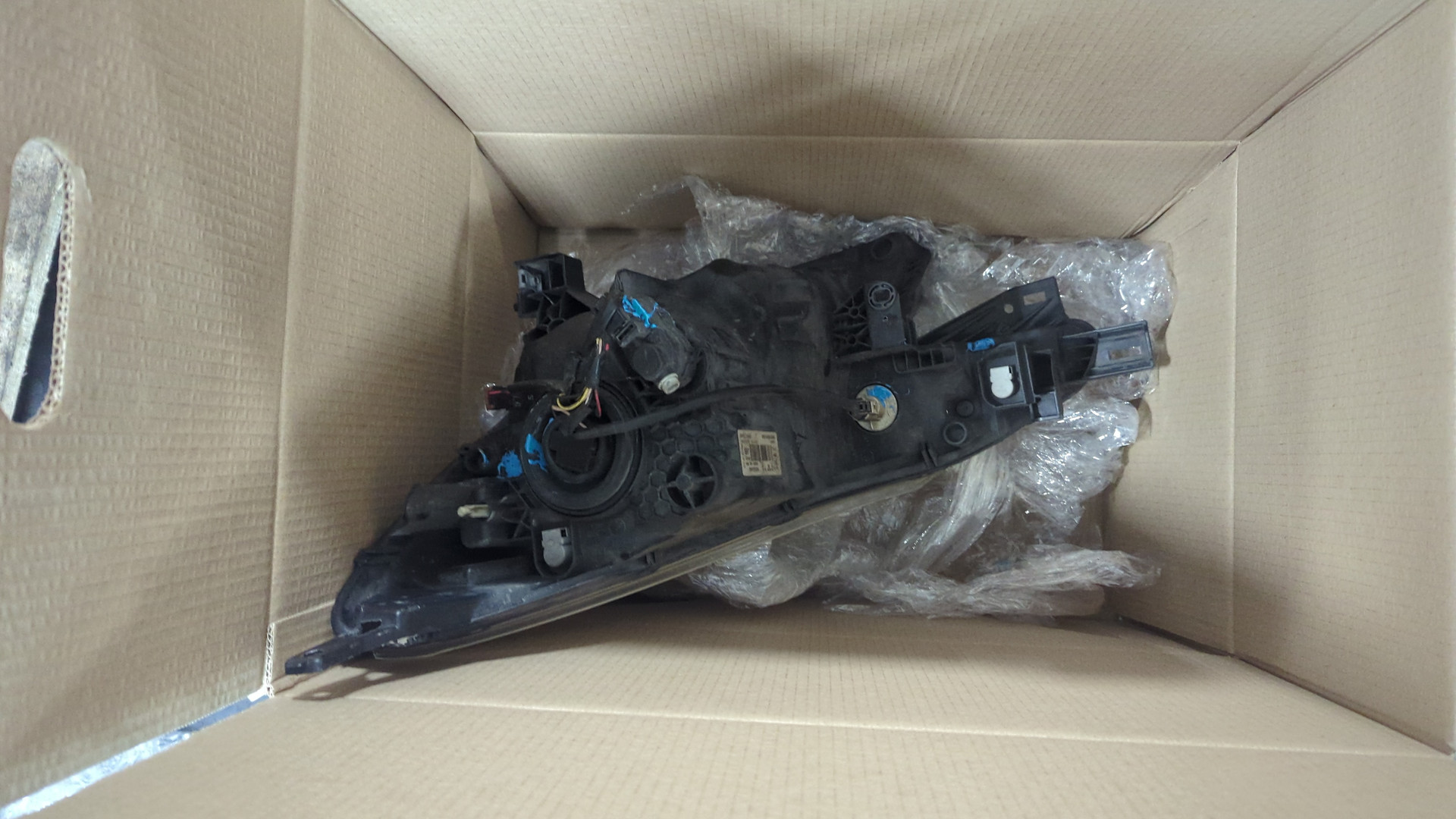 Фара правая