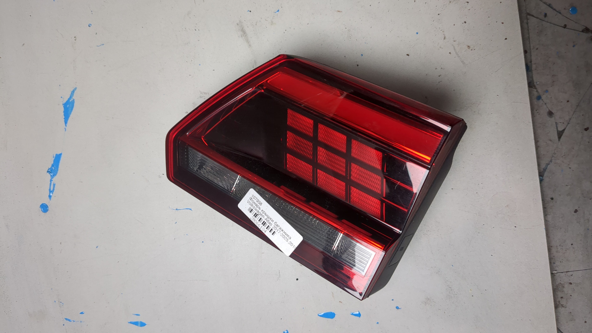 Фонарь задний внутренний правый