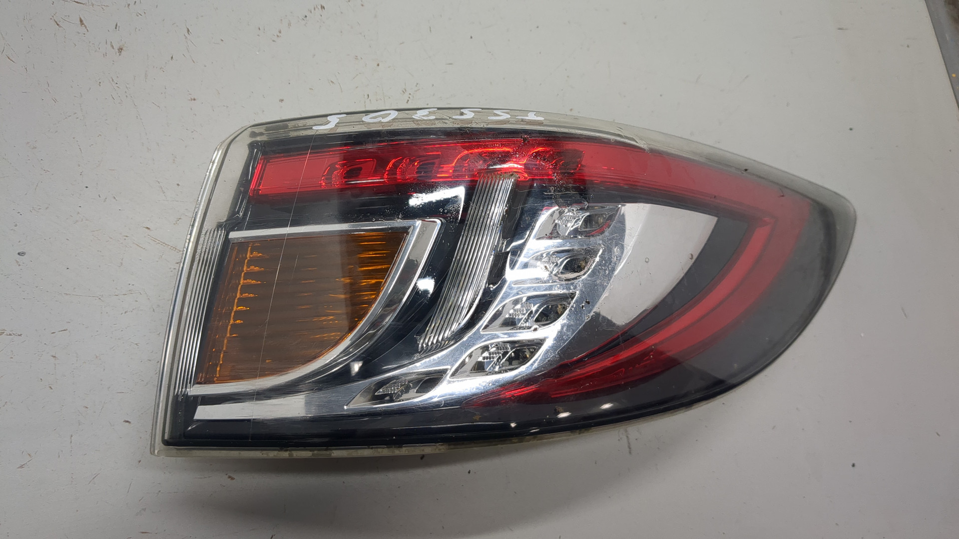 Фонарь задний правый