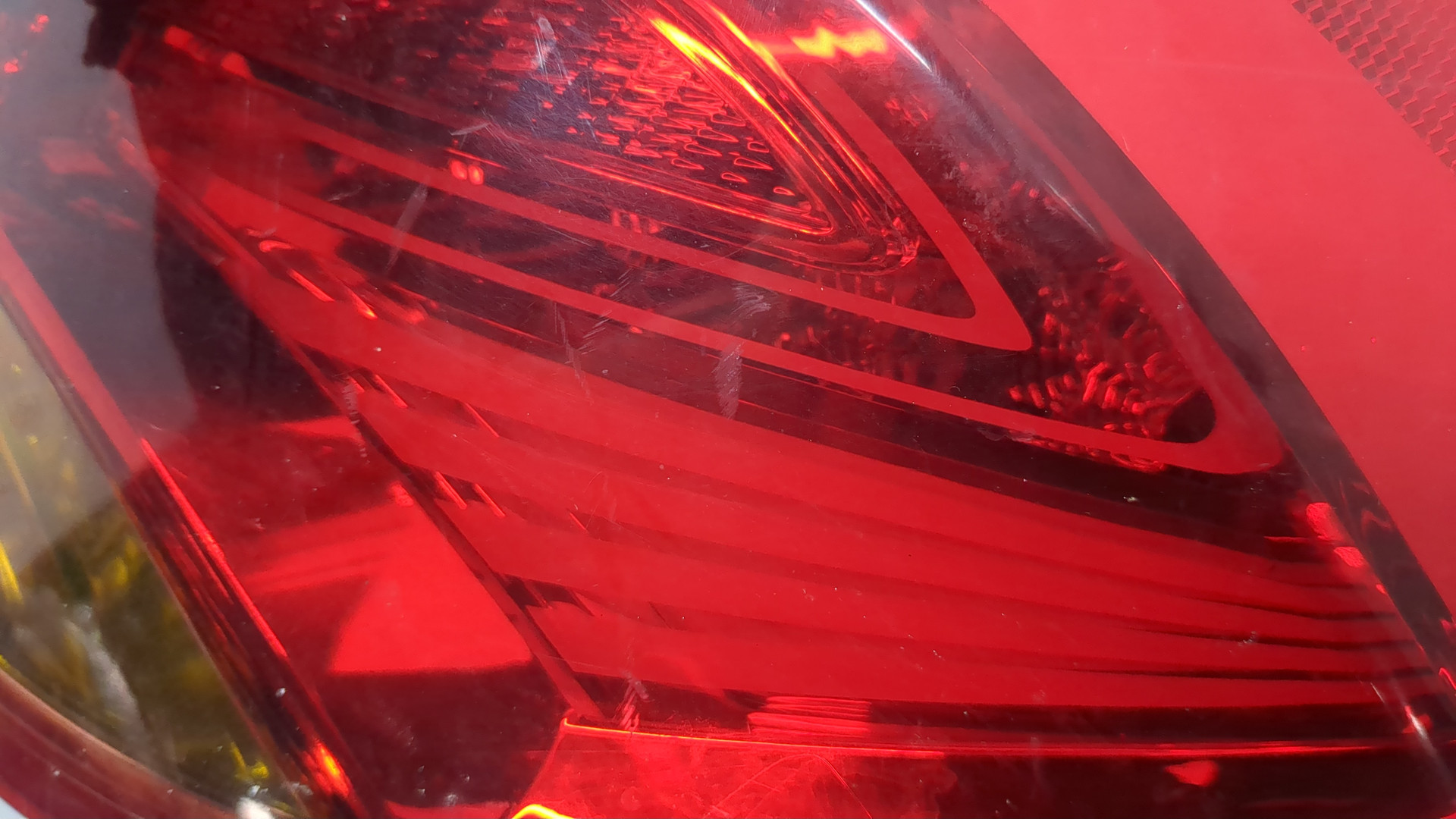 Фонарь задний правый