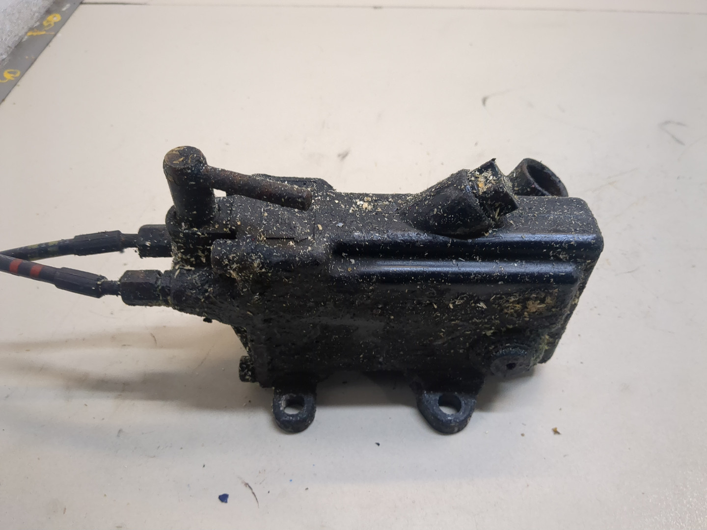 Насос подъема кабины