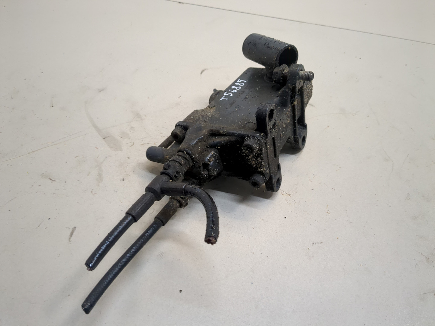 Насос подъема кабины