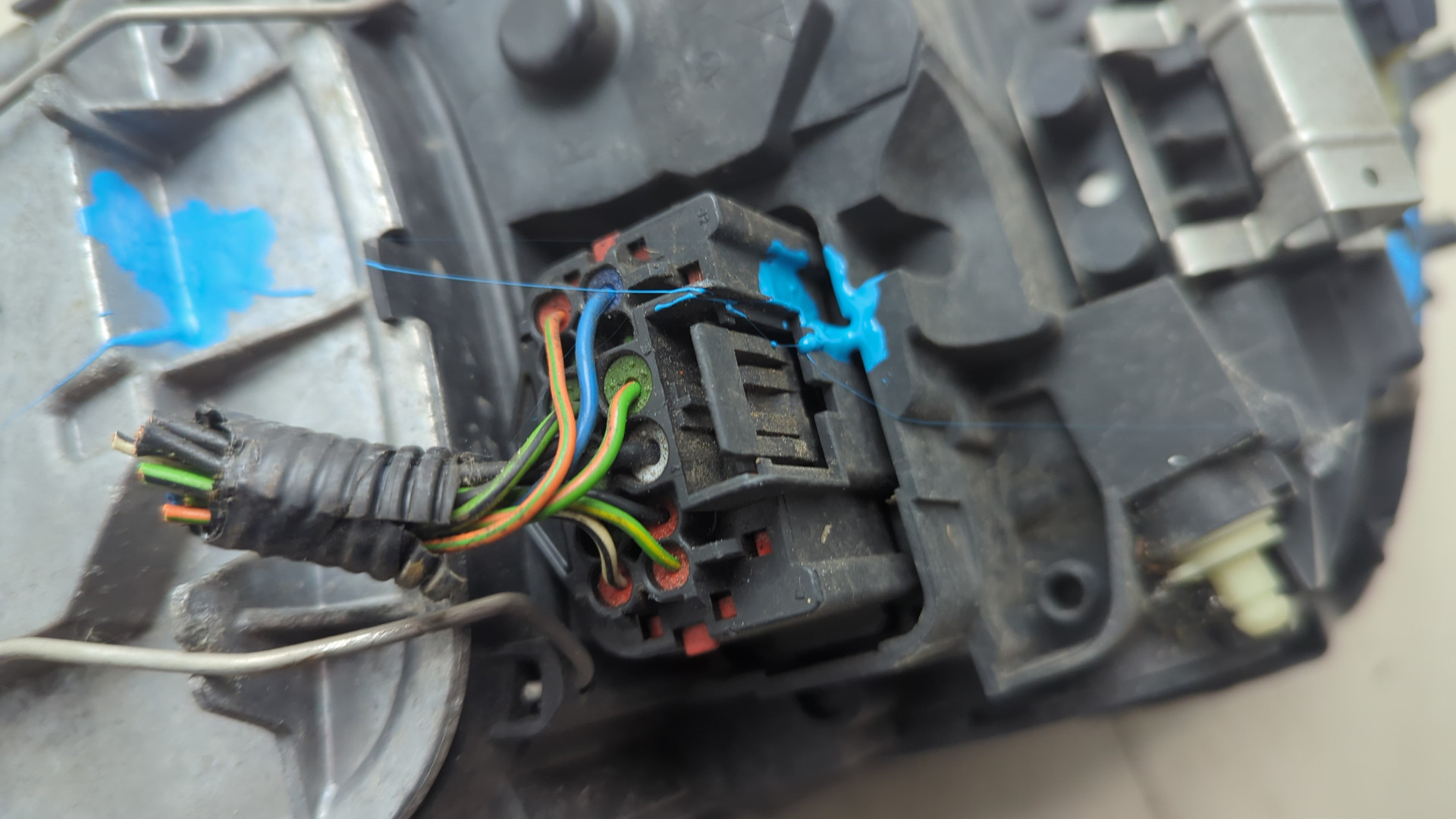 Фара правая