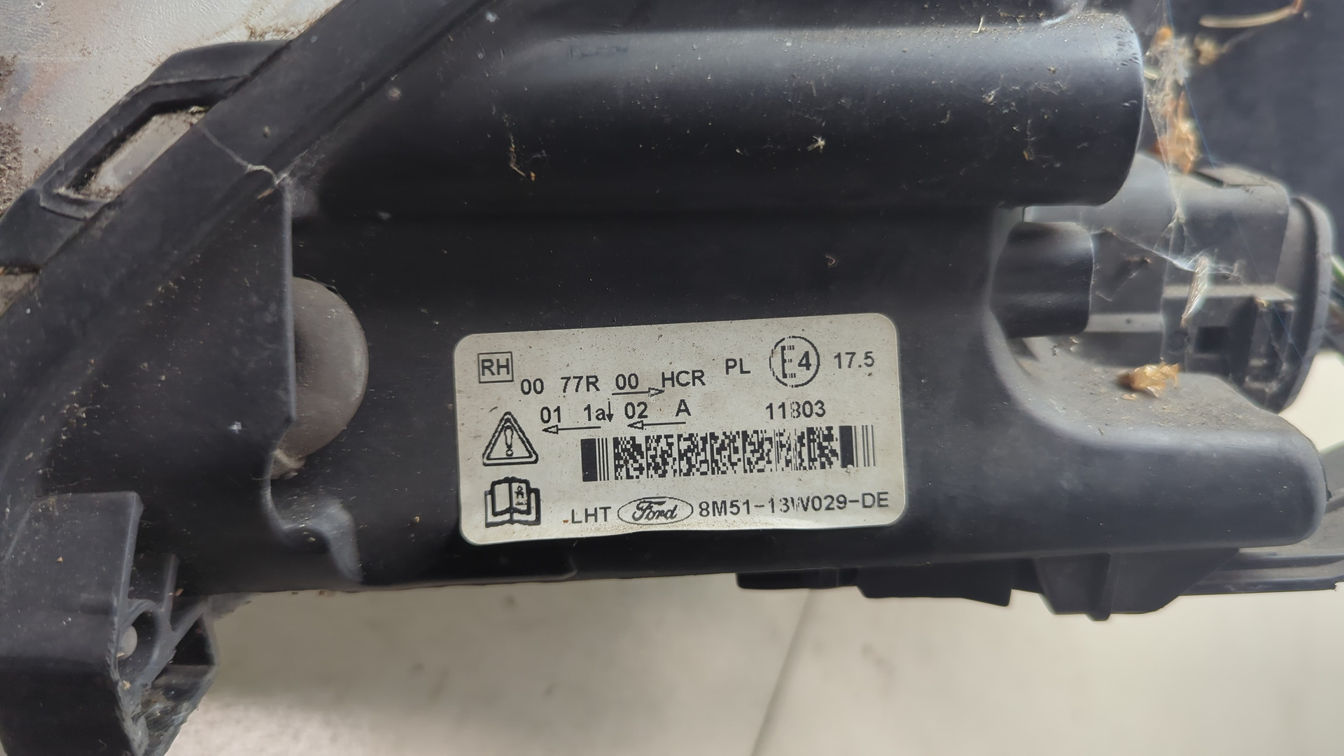 Фара правая