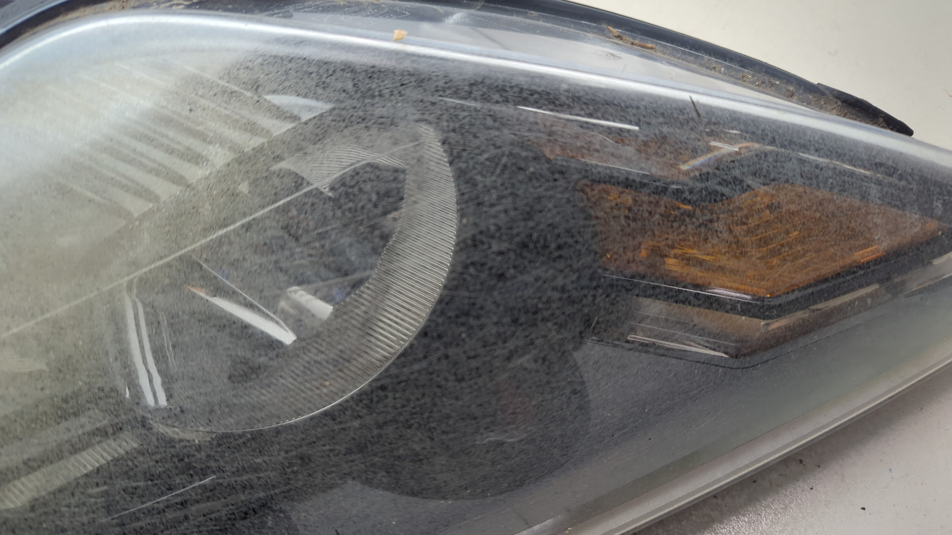 Фара правая