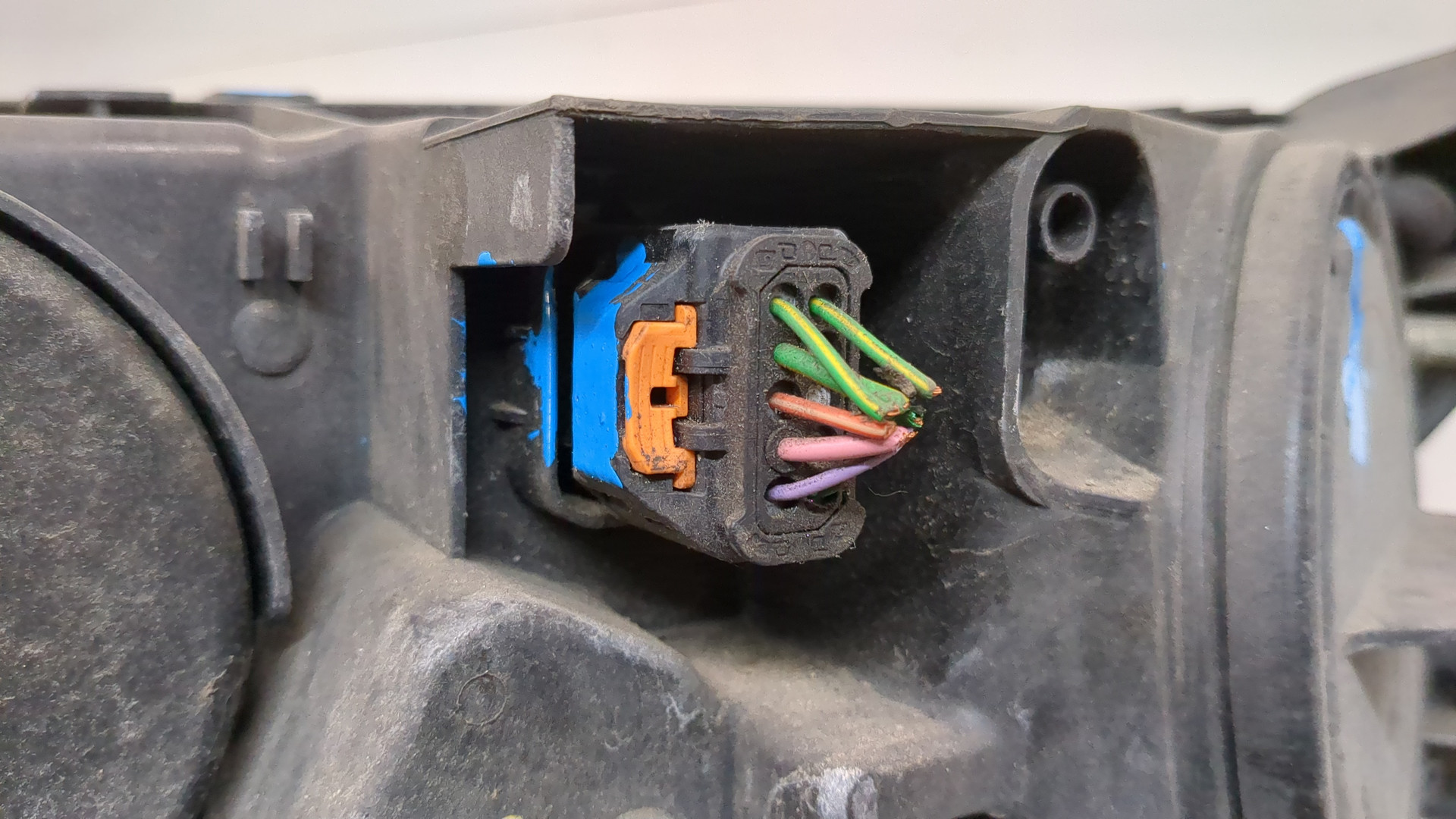 Фара правая