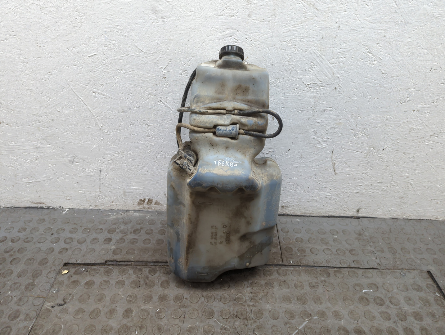 Бачок омывателя лобового стекла