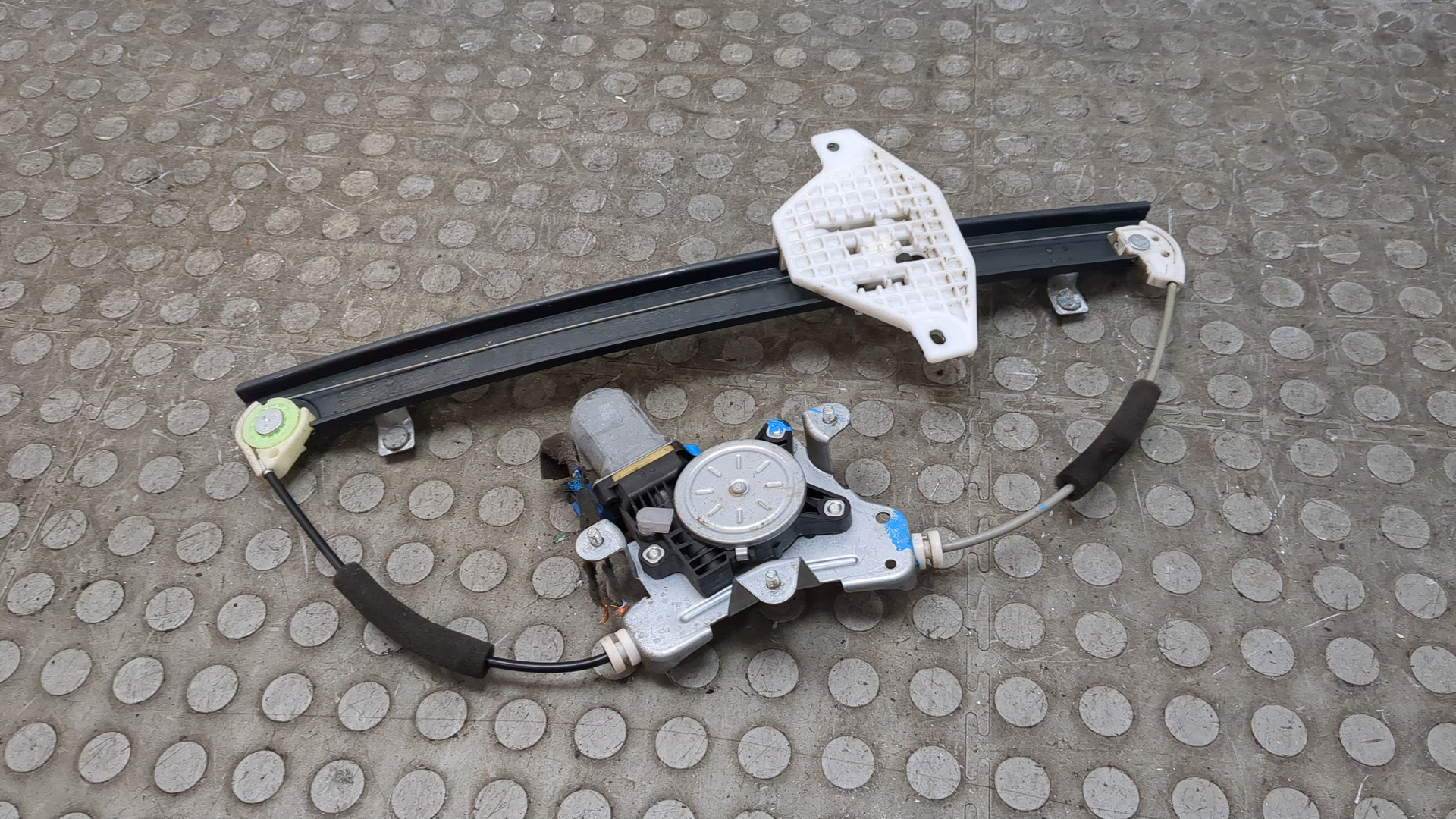 Стеклоподъемник электр. передний левый