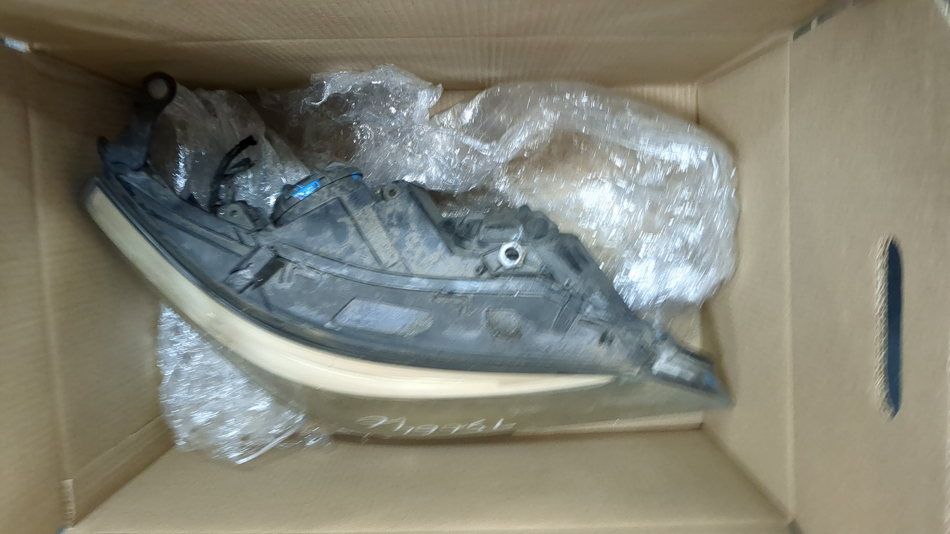 Фара правая