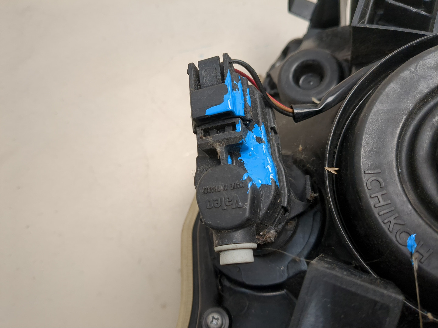 Фара правая