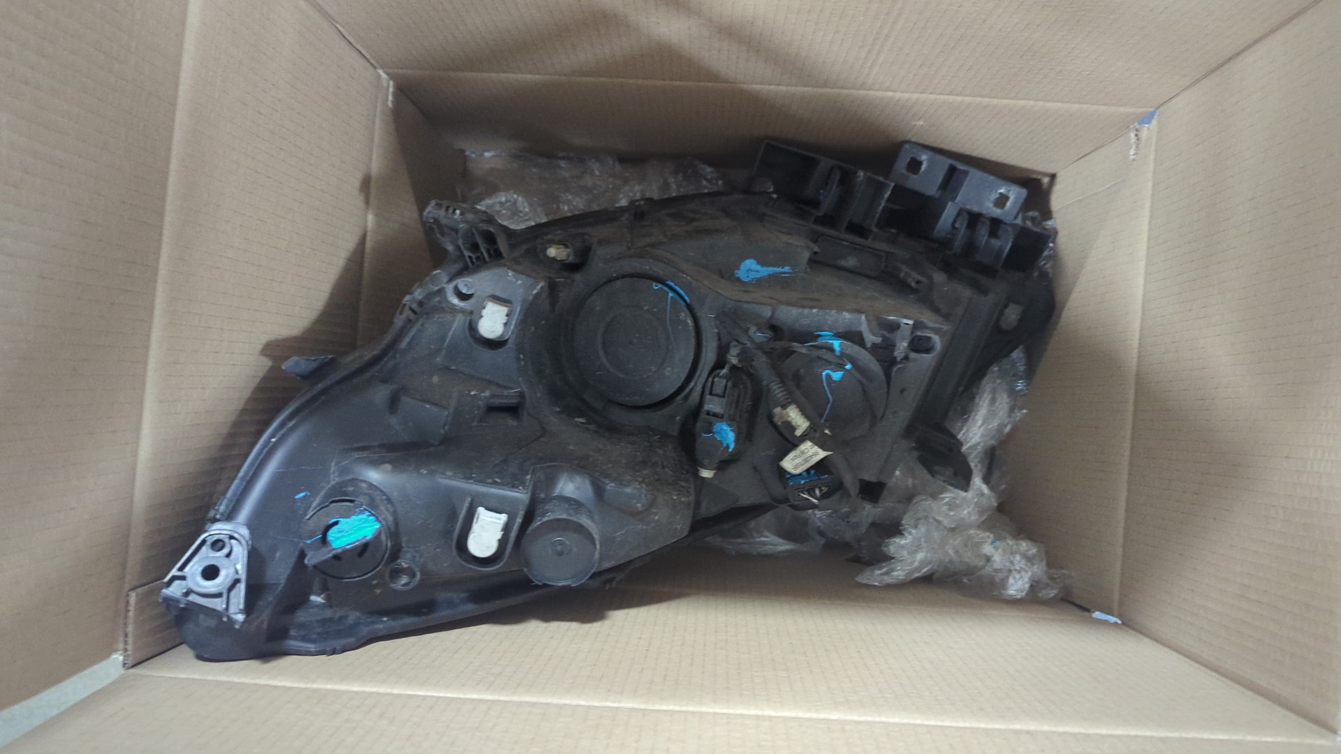 Фара правая