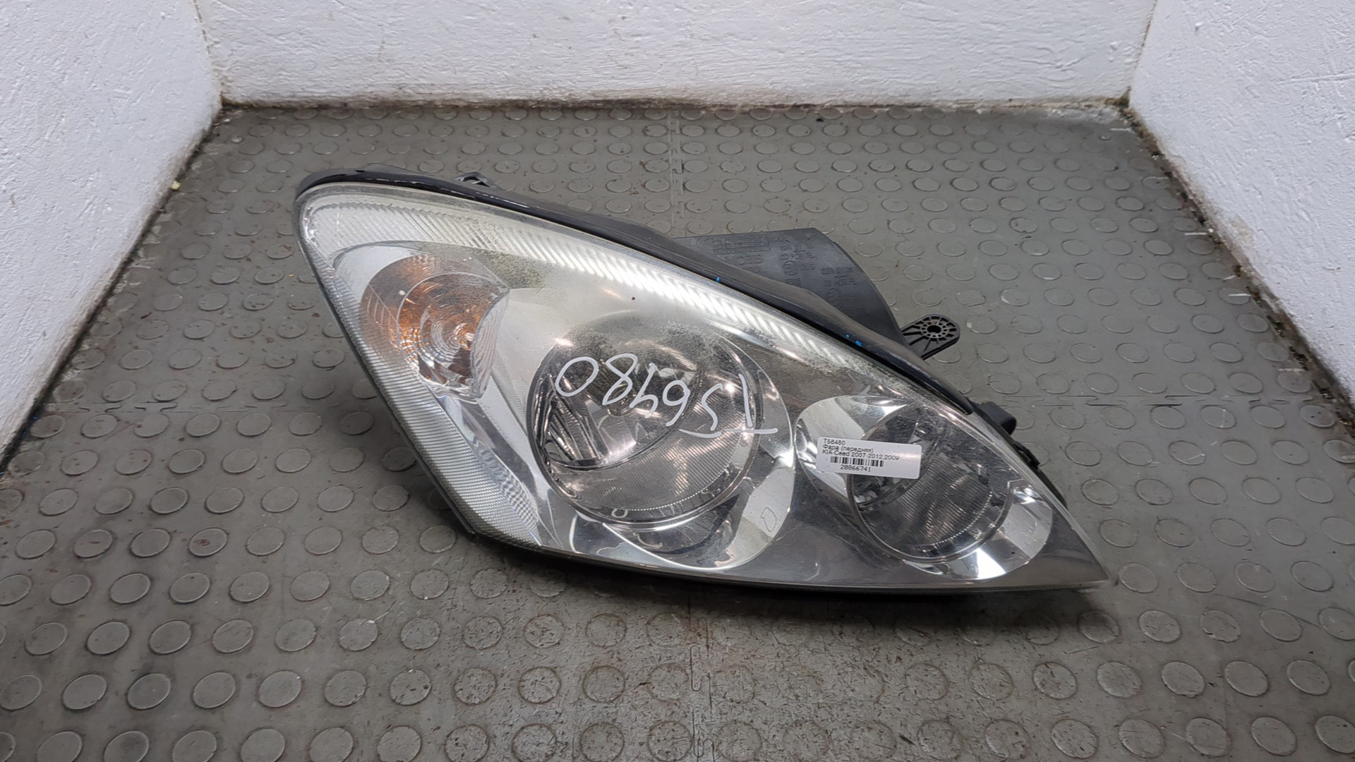 Фара правая