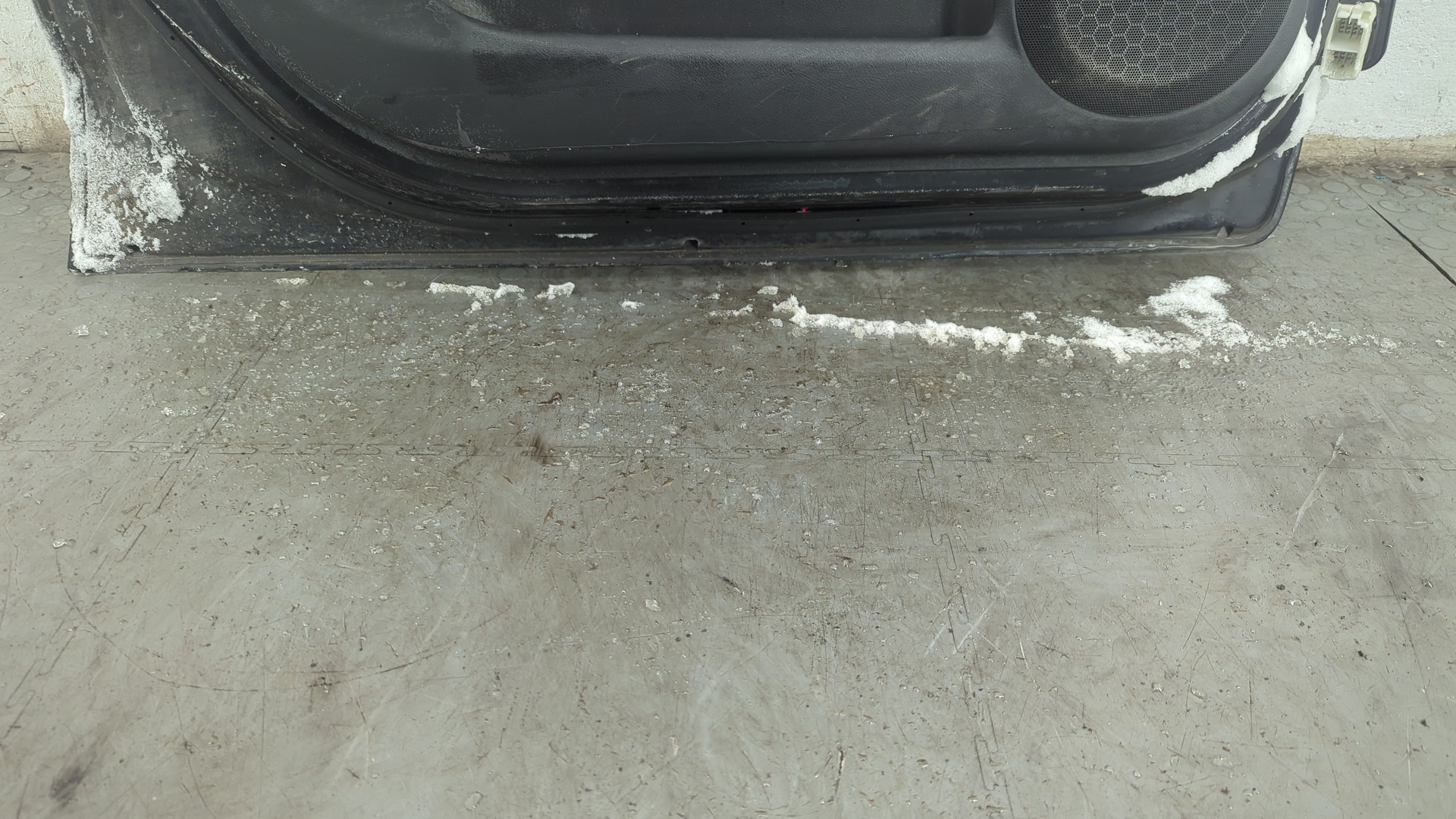 Дверь передняя левая