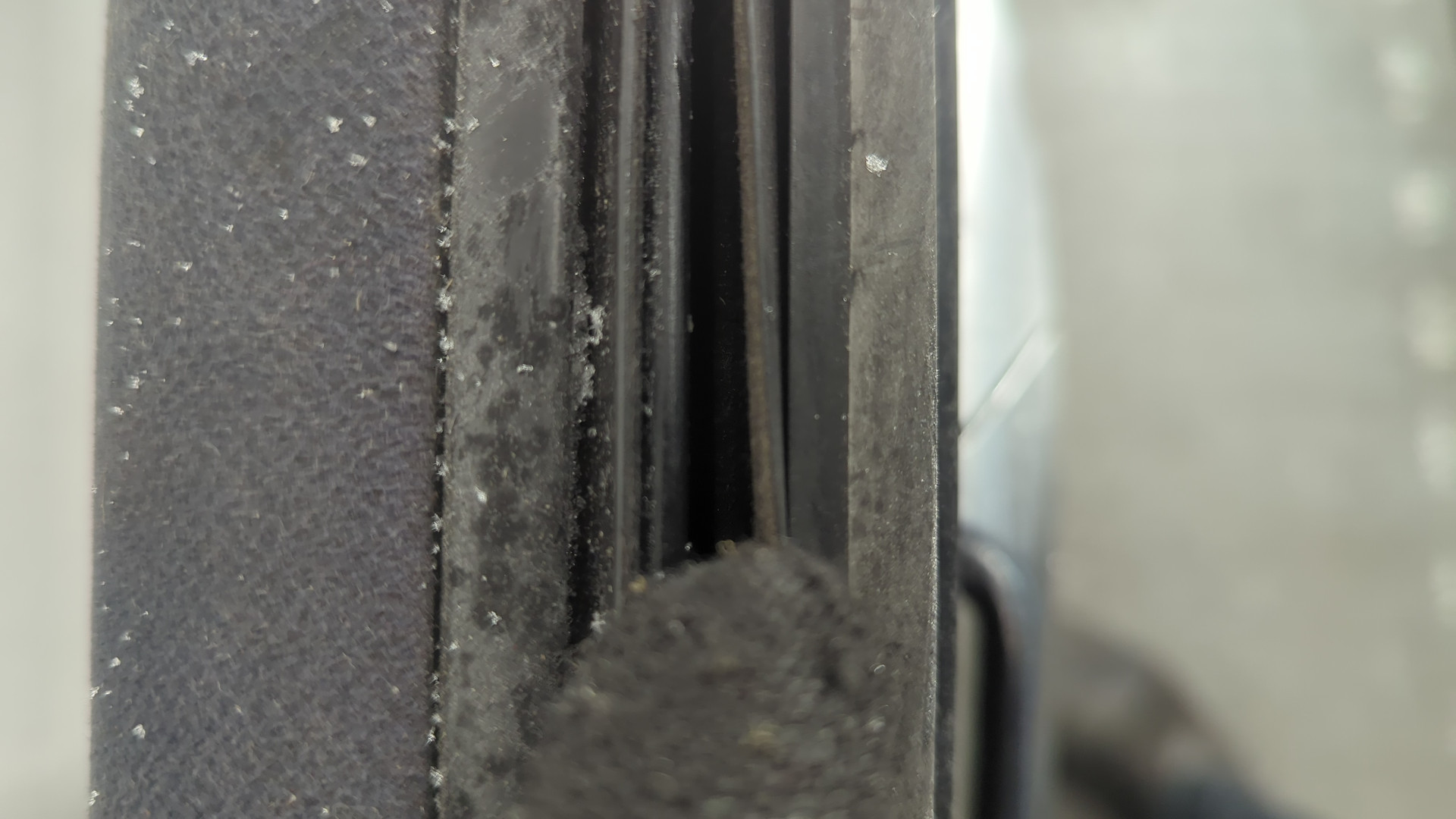 Дверь передняя левая