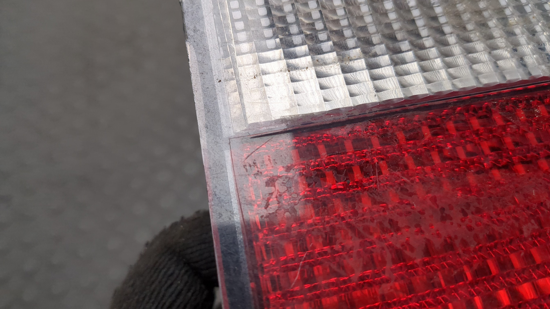 Фонарь задний внутренний правый