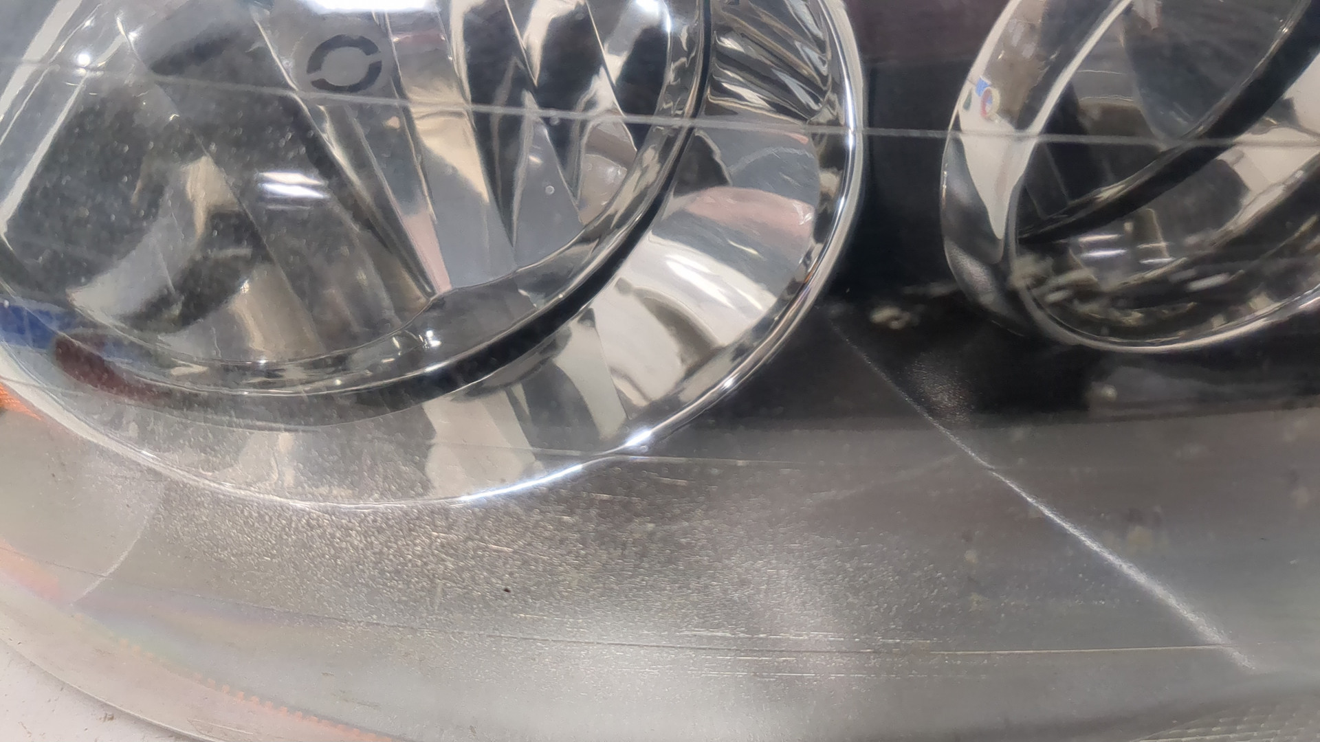 Фара правая