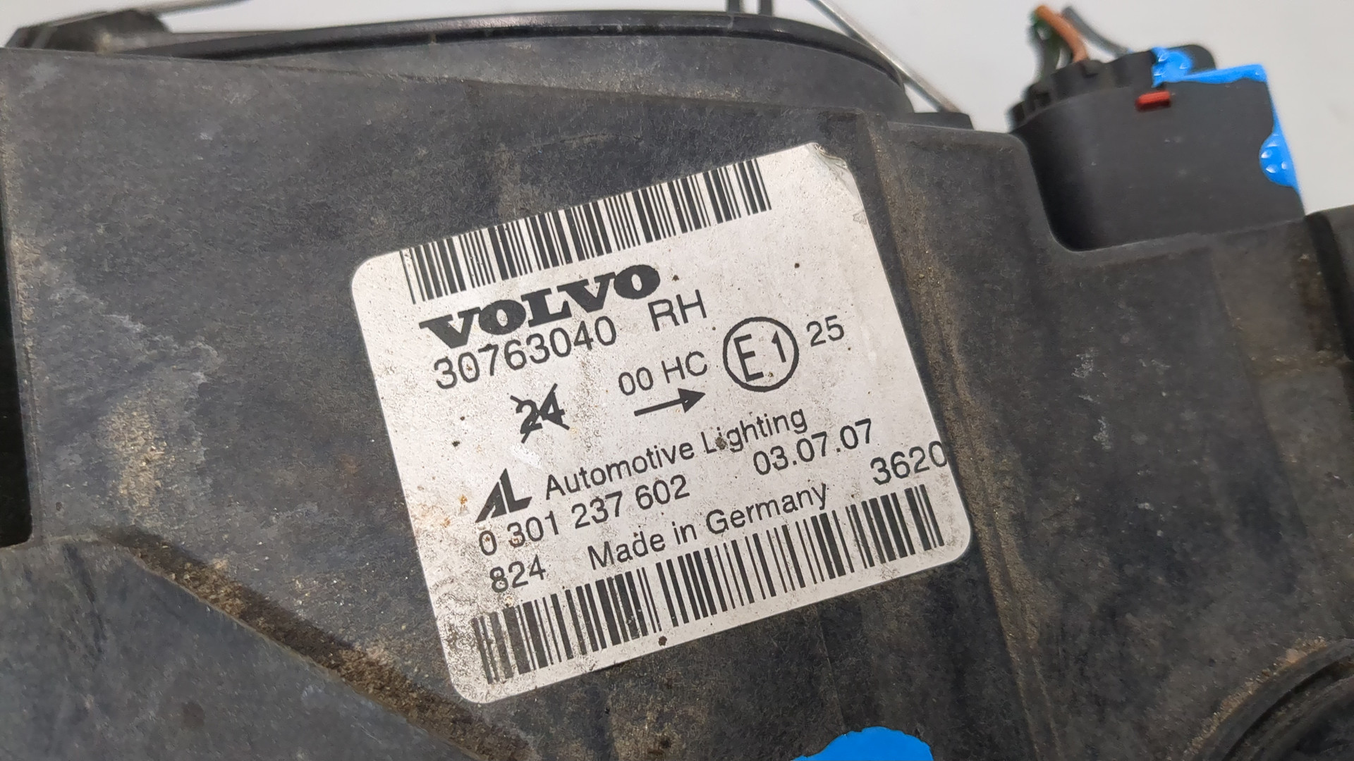 Фара правая