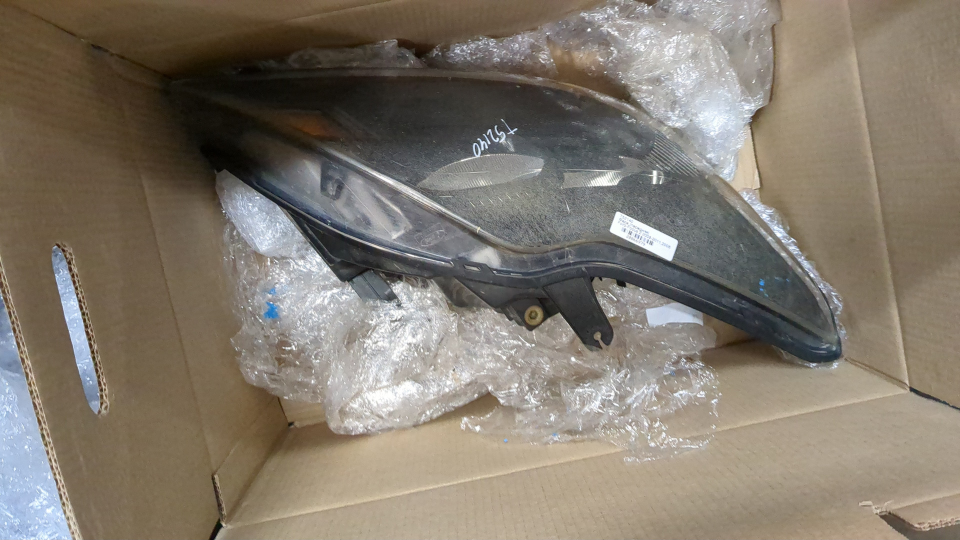 Фара правая