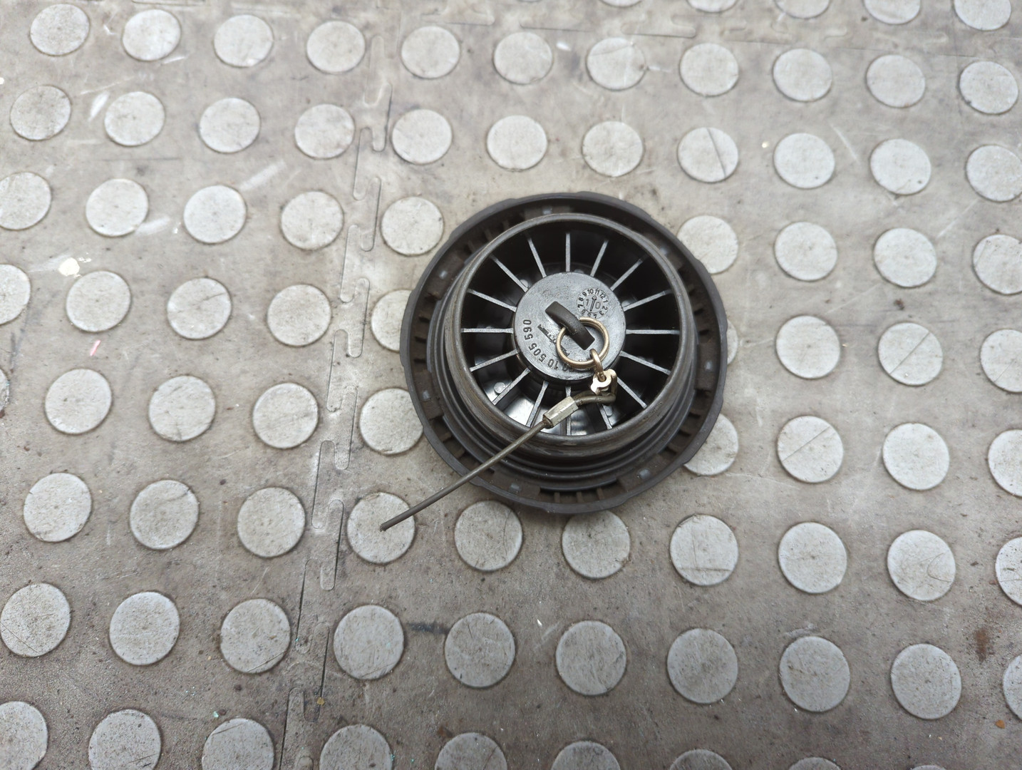 Крышка бензобака