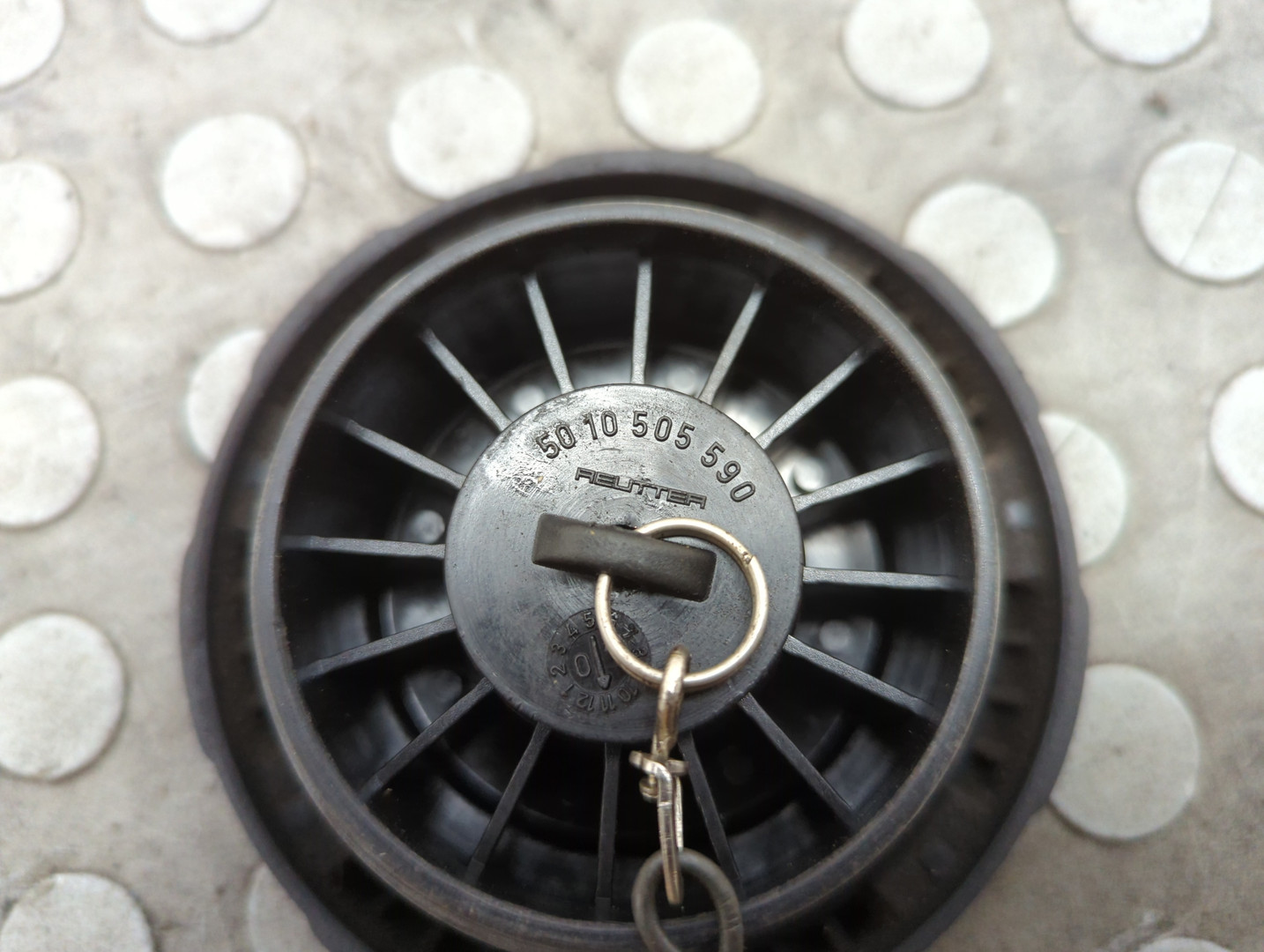 Крышка бензобака