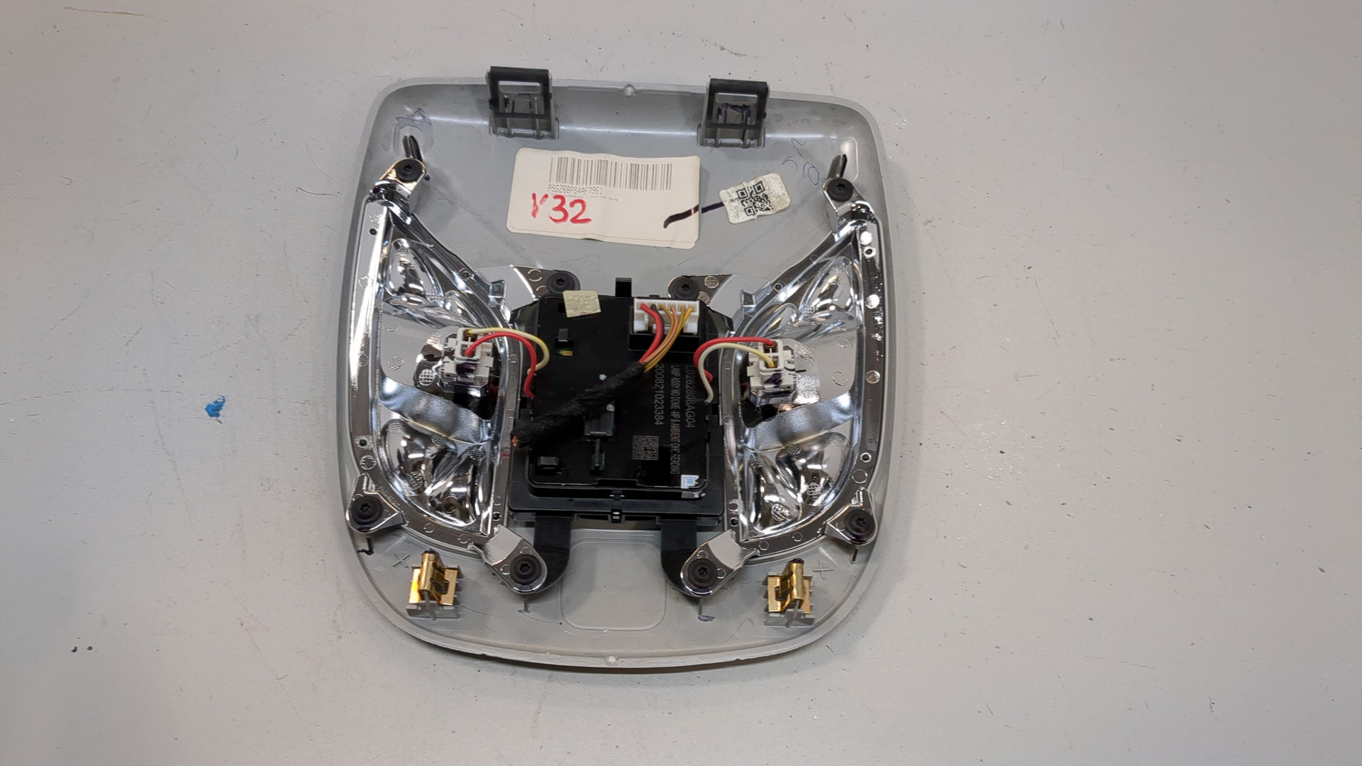 Плафон салонный