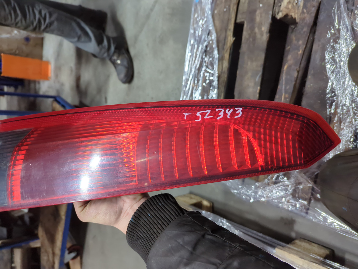 Фонарь задний левый