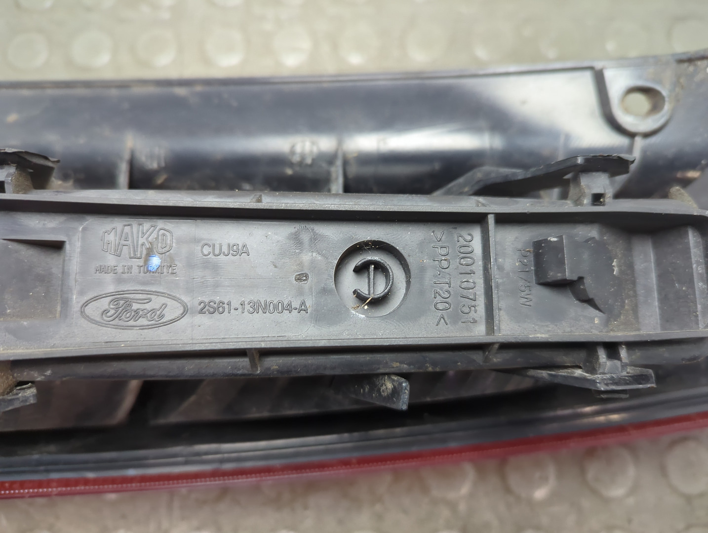 Фонарь задний левый