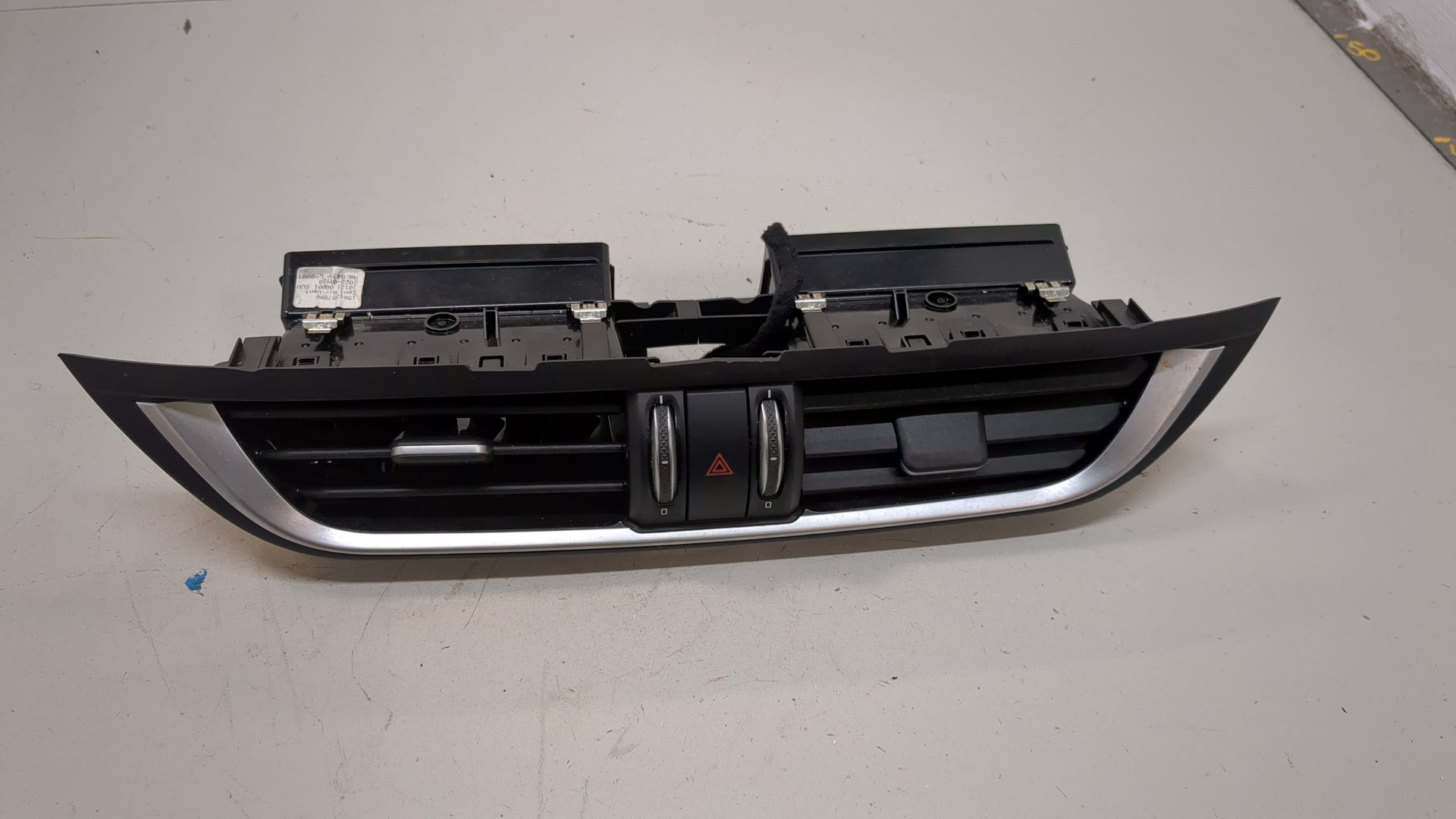 Дефлектор воздушный