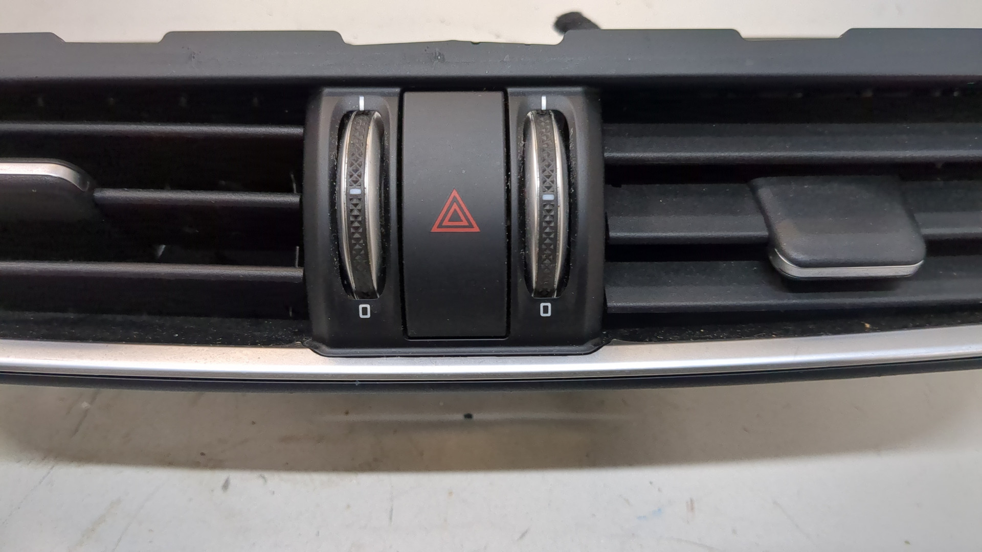 Дефлектор воздушный