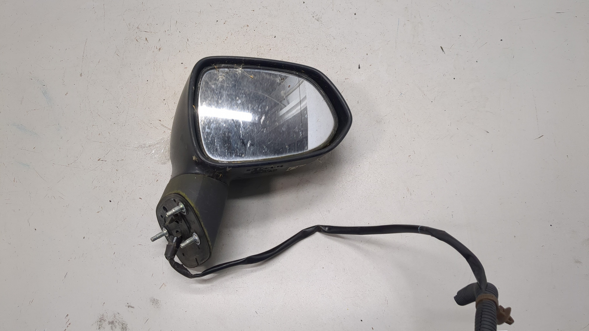 Зеркало правое электрическое