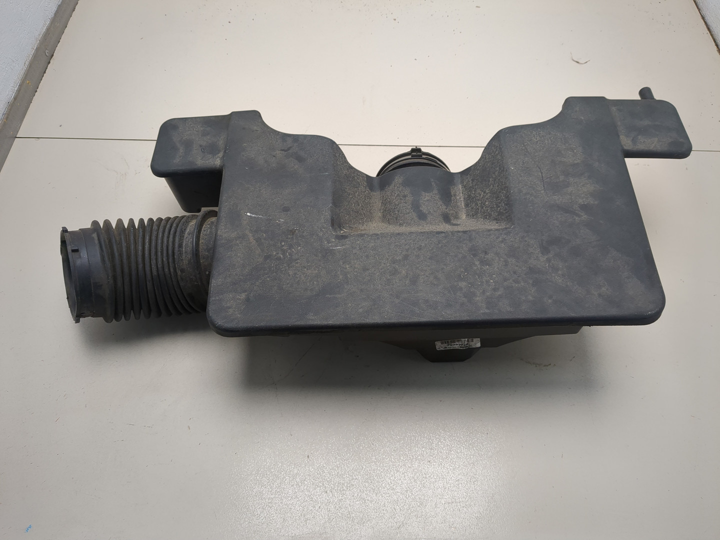 Резонатор воздушного фильтра