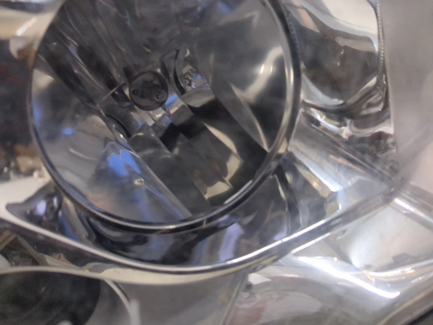 Фара правая