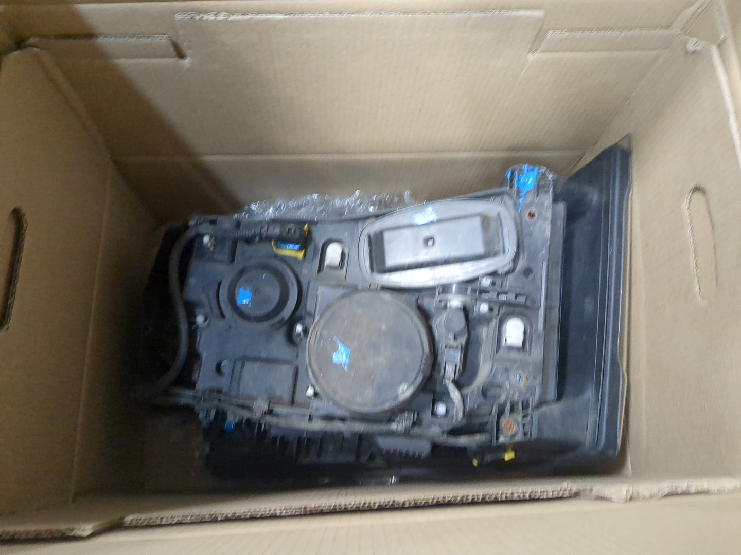 Фара правая