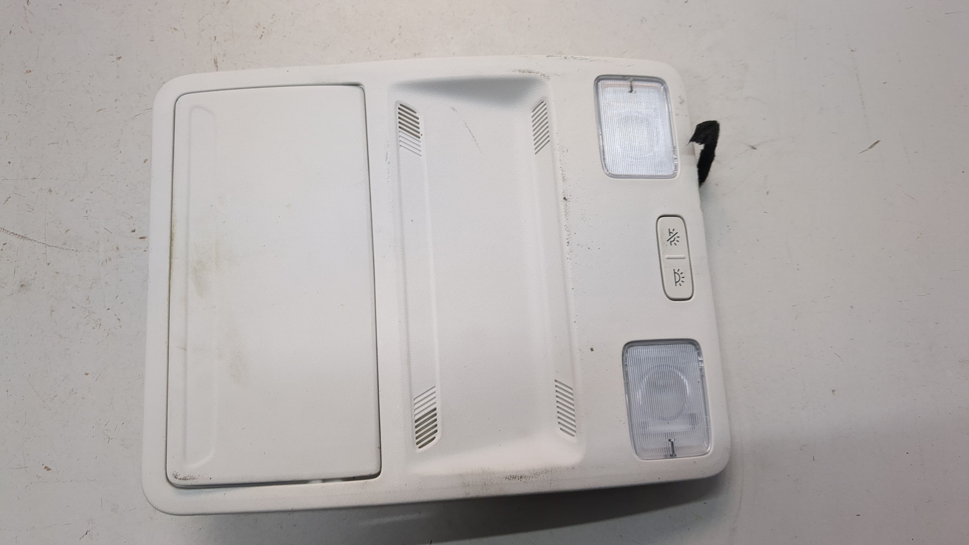 Плафон салонный