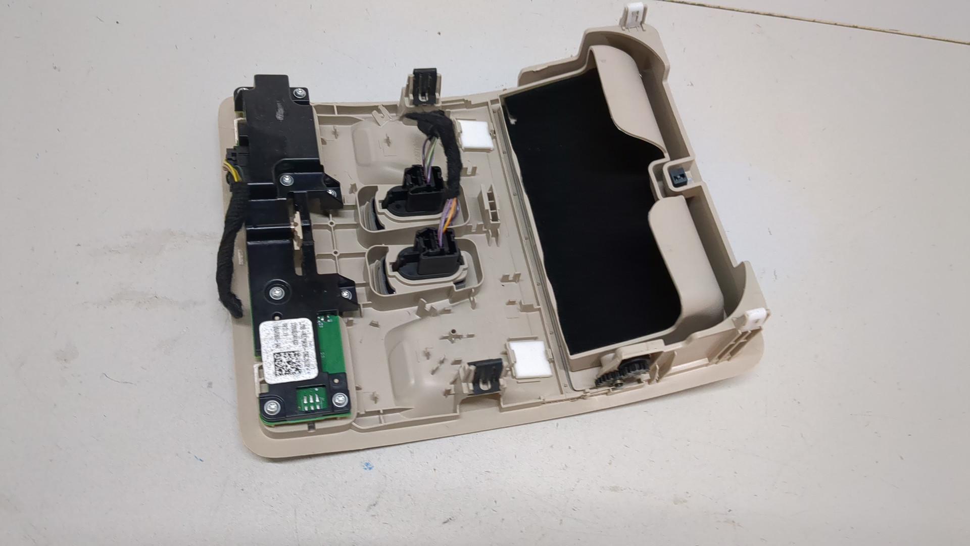 Плафон салонный