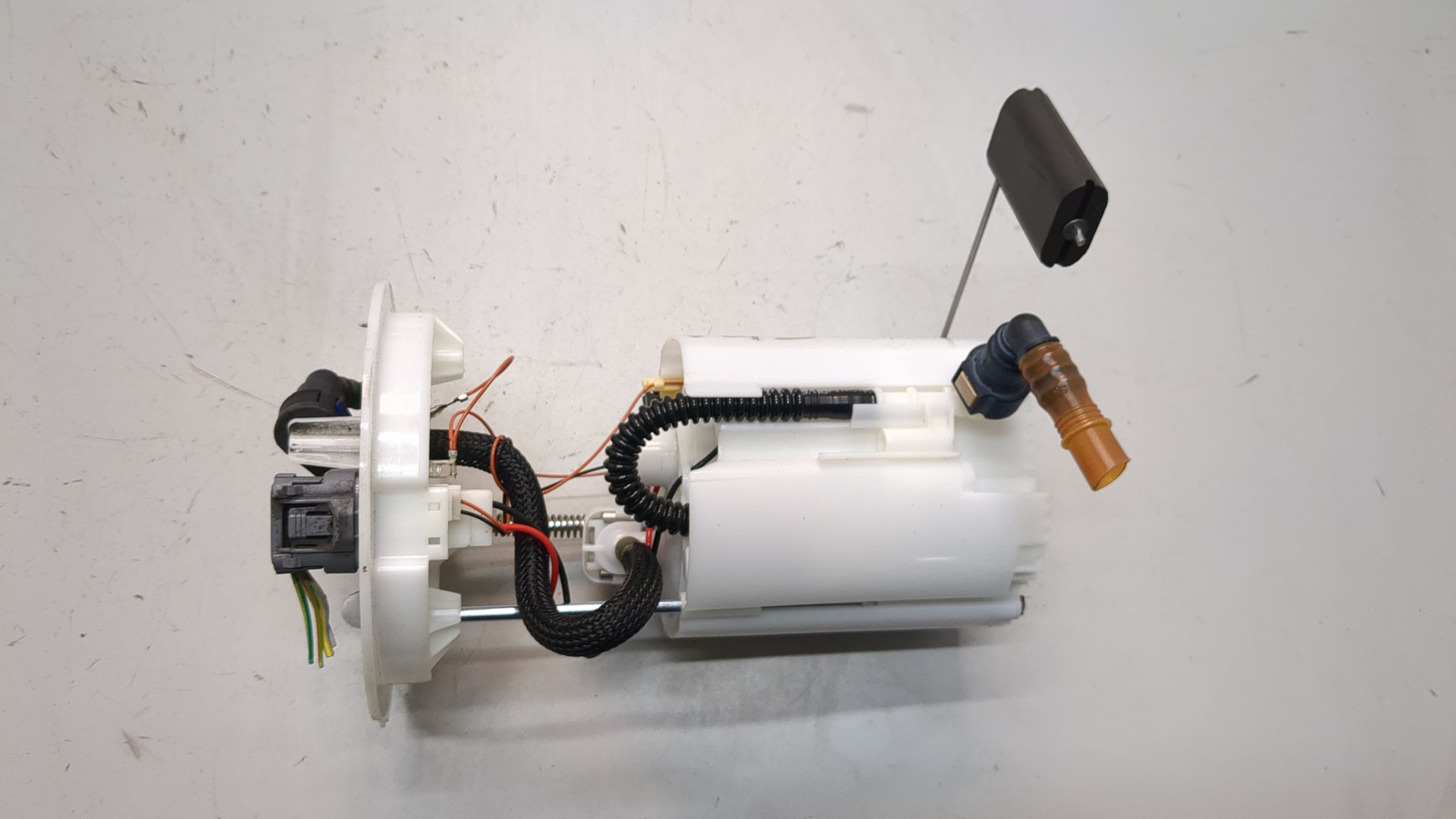 Насос топливный электрический