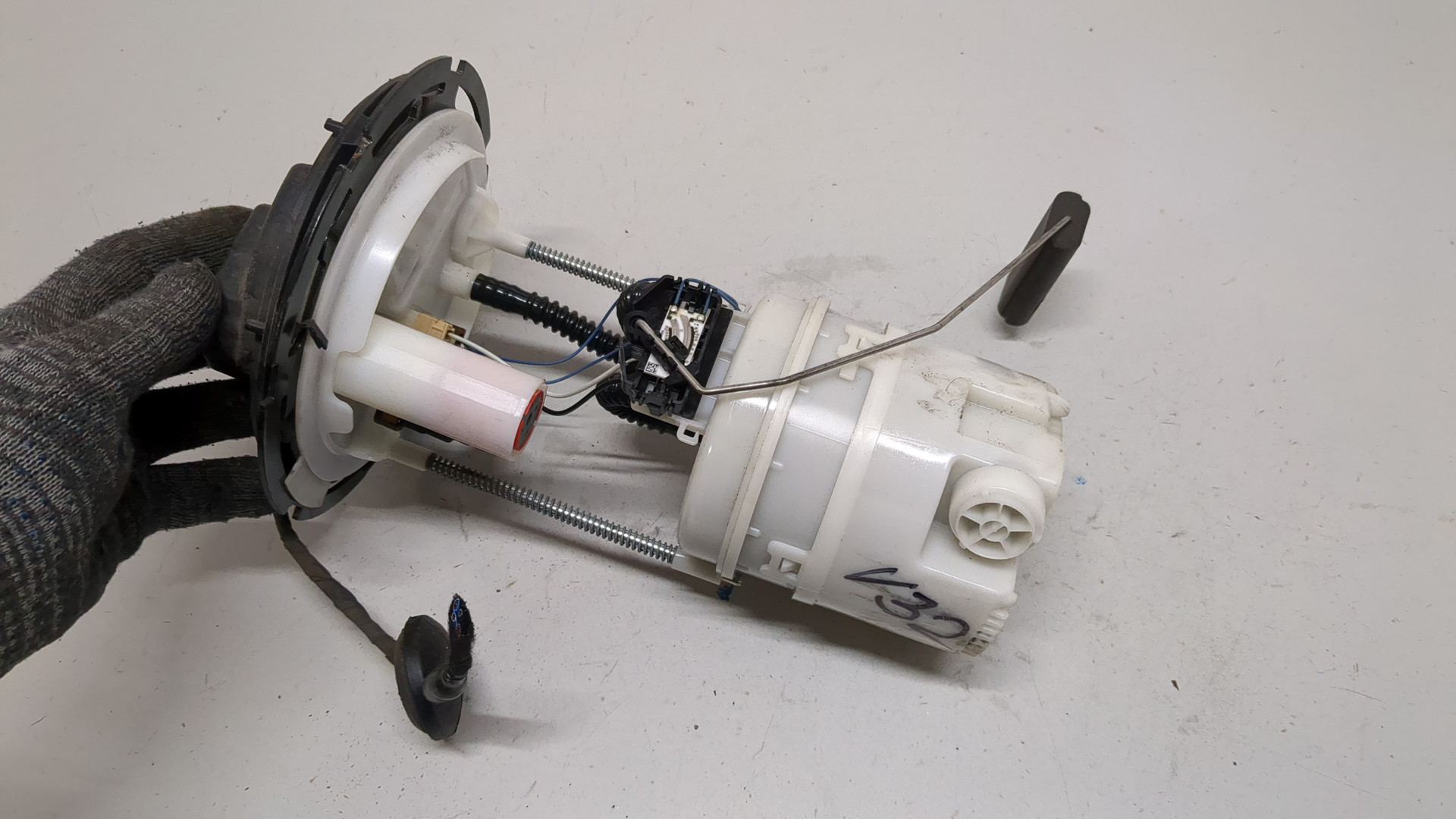 Насос топливный электрический