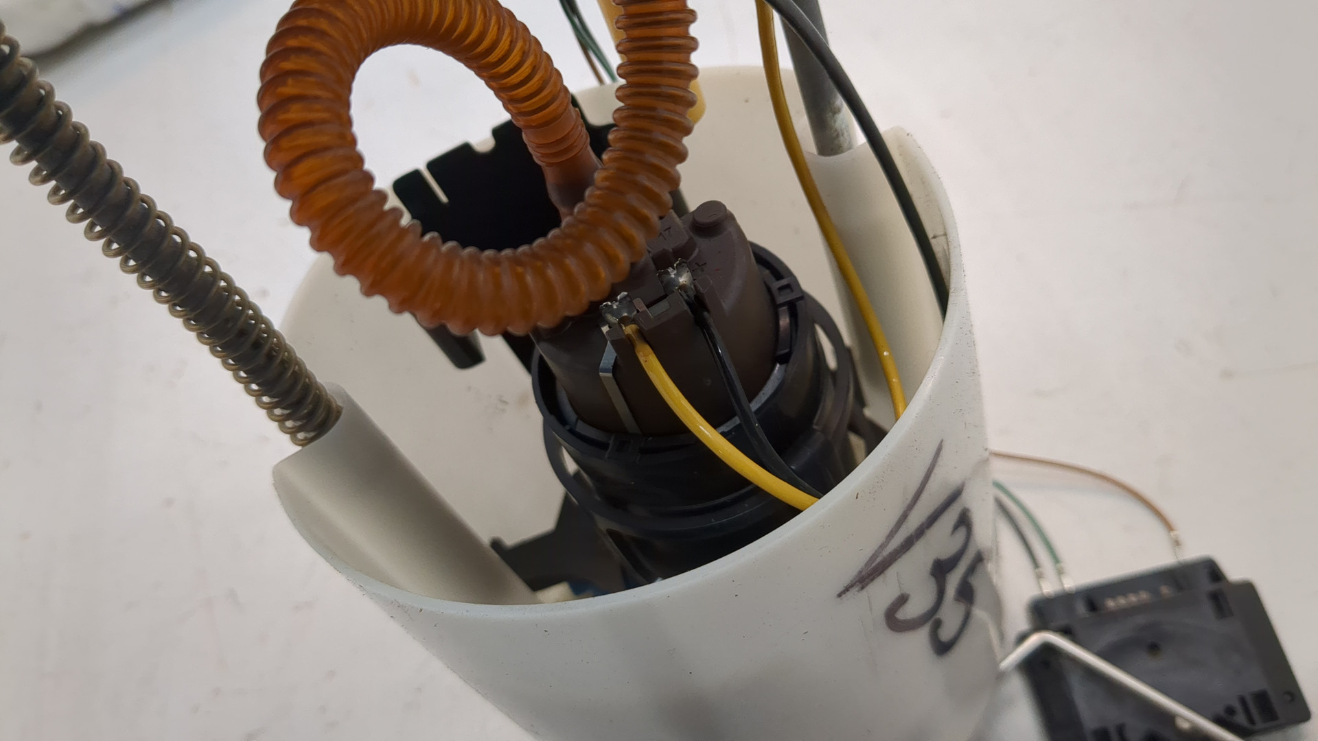 Насос топливный электрический