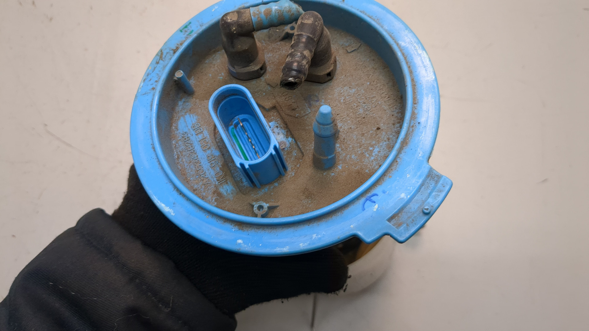 Насос топливный электрический