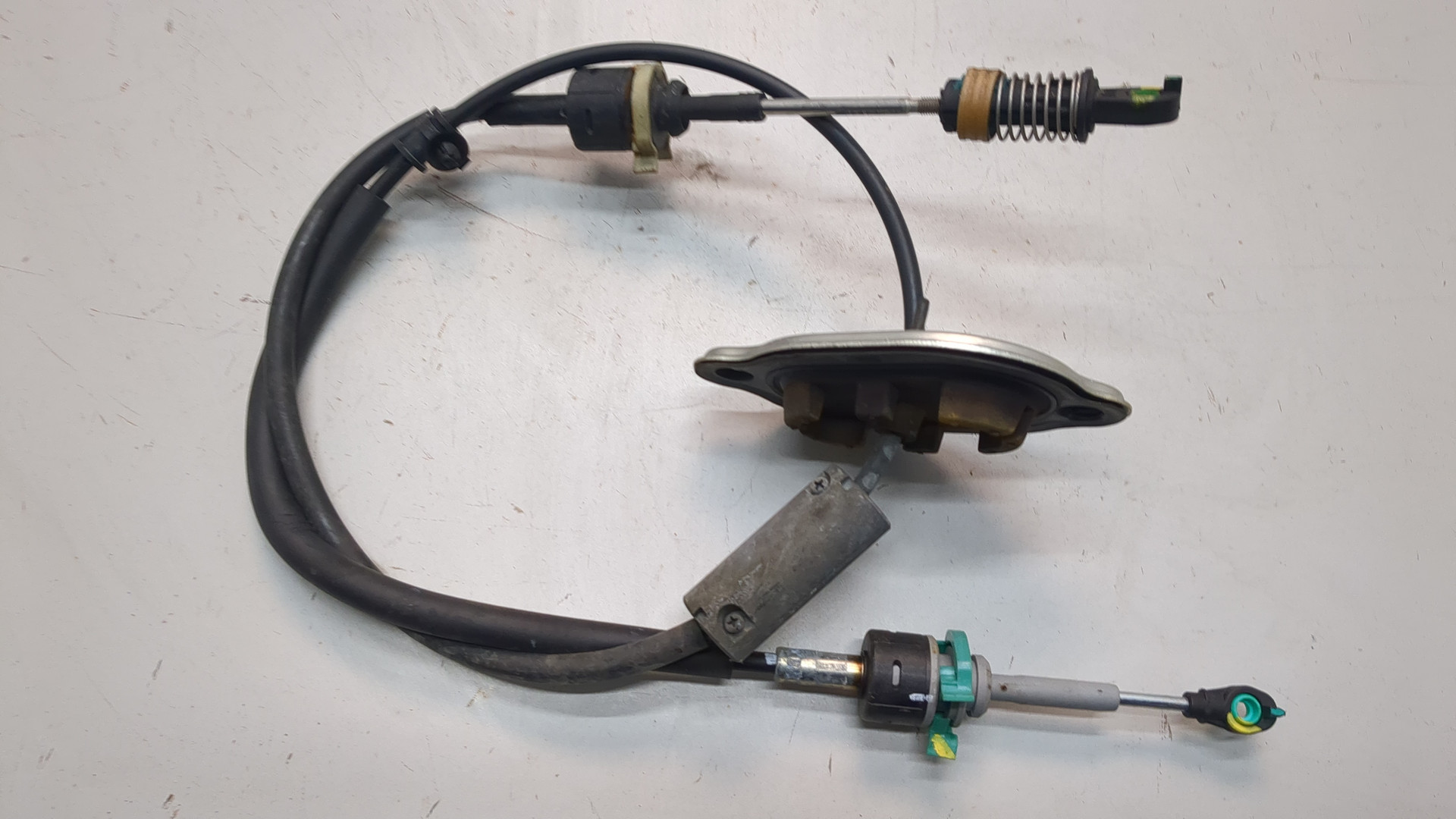 Трос стояночного тормоза