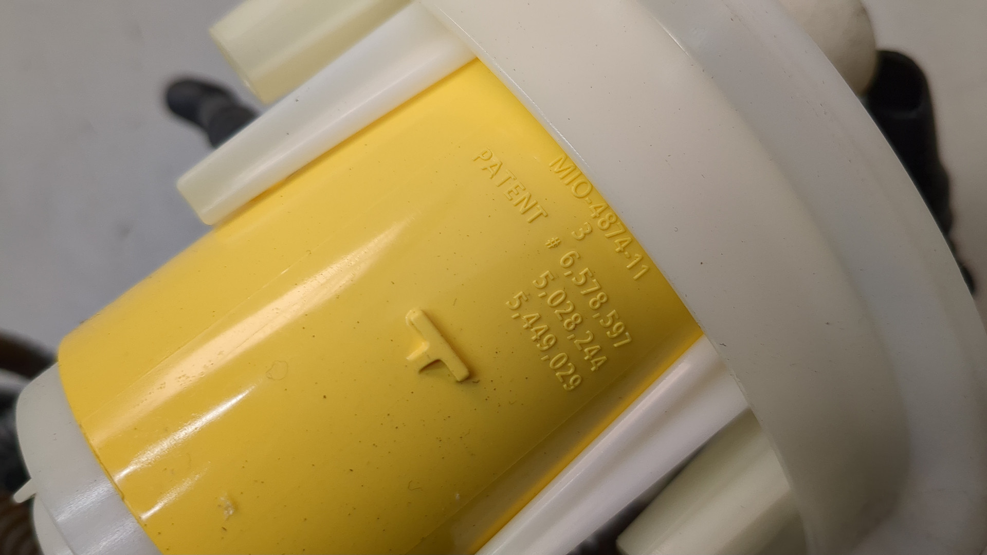 Насос топливный электрический