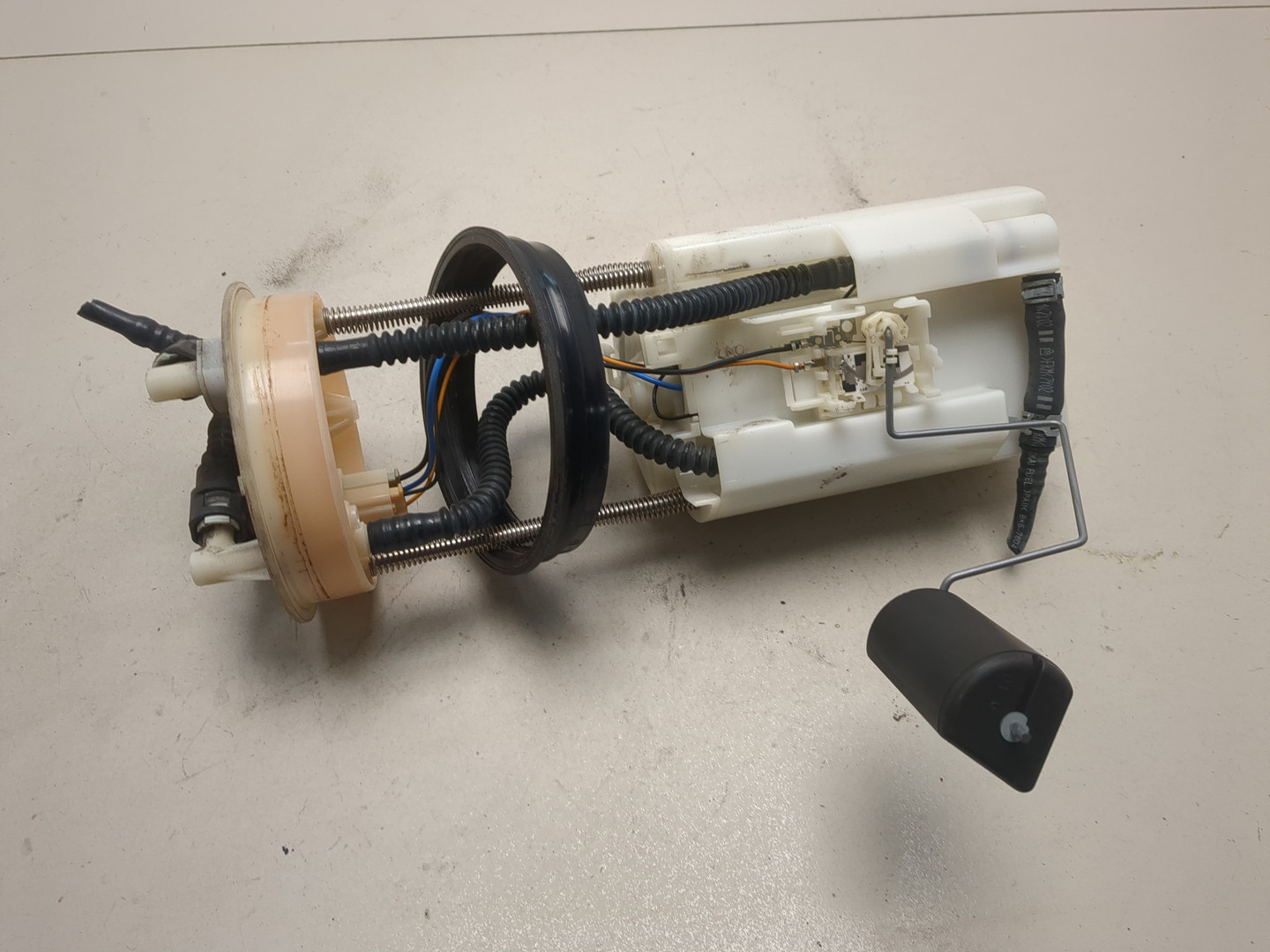 Насос топливный электрический