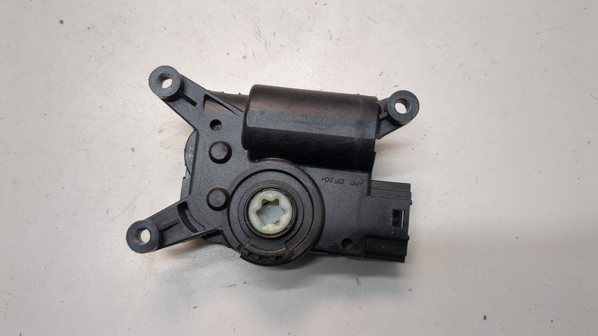 Моторчик заслонки печки