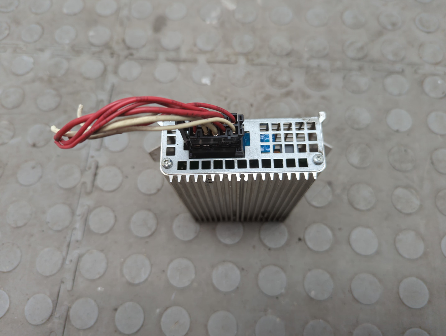 Преобразователь напряжения (адаптер)