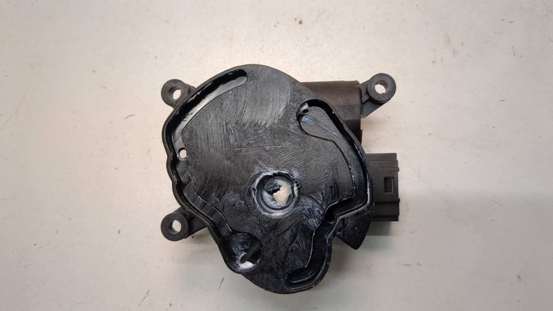 Моторчик заслонки печки